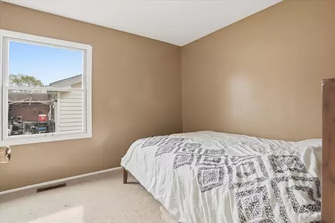 Bedroom - 415 Garfield Rd, Ingleside, IL 60041 photo 1 of 3