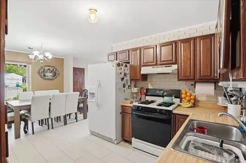 Kitchen - 415 Garfield Rd, Ingleside, IL 60041 photo 2 of 2