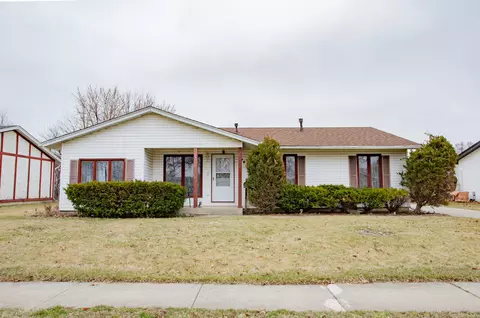 967 Grissom Trl, Elk Grove Village, IL 60007