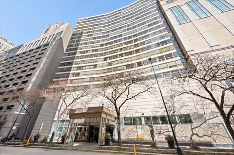 110 E Delaware Pl #404, Chicago, IL 60611