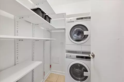 Other - 110 E Delaware Pl #404, Chicago, IL 60611 photo 4 of 7