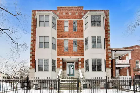 7230 N Oakley Ave #2S, Chicago, IL 60645