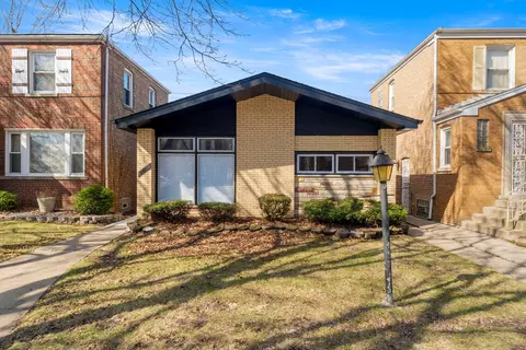 8716 S Merrill Ave, Chicago, IL 60617