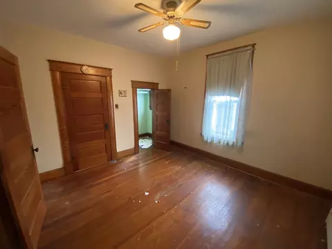 210 Rolston St, Centralia, IL 62801 photo 4