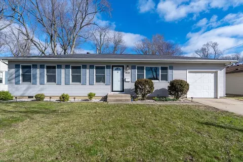 1826 E Lafayette St, Bloomington, IL 61701
