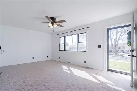Living - 1826 E Lafayette St, Bloomington, IL 61701 photo 1 of 2