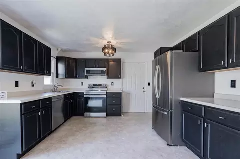 Kitchen - 1826 E Lafayette St, Bloomington, IL 61701 photo 1 of 1