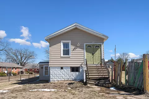 714 20th St, East Moline, IL 61244