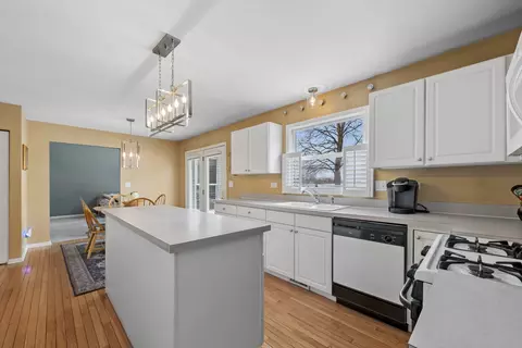 1850 White Oak Dr, Algonquin, IL 60102 photo 7