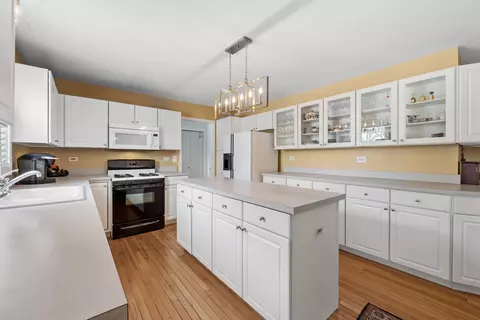 1850 White Oak Dr, Algonquin, IL 60102 photo 8