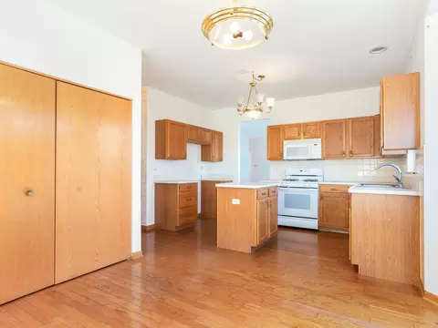 Kitchen - 21539 W Empress Ln, Plainfield, IL 60544 photo 1 of 5