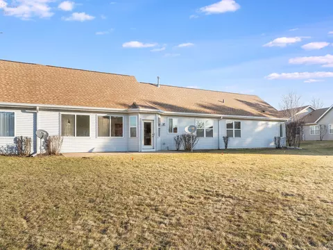 Exterior - 21539 W Empress Ln, Plainfield, IL 60544 photo 2 of 5
