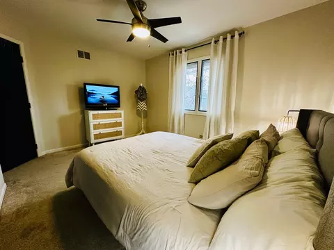 Bedroom - 4948 145th St, Midlothian, IL 60445 photo 3 of 5