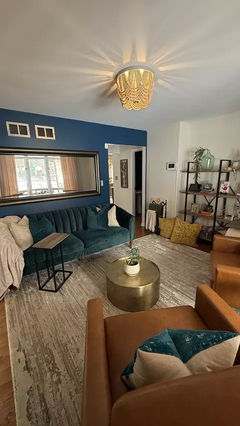 Living - 4948 145th St, Midlothian, IL 60445 photo 8 of 8