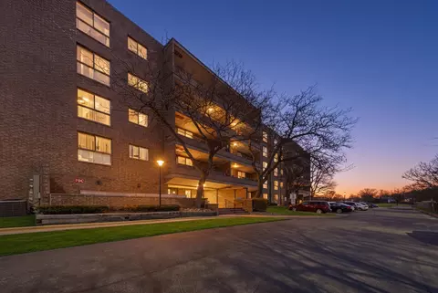Exterior - 5 E Carriageway Dr #308, Hazel Crest, IL 60429 photo 5 of 5