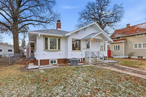 Exterior - 2748 12th Ave, Moline, IL 61265 photo 7 of 7