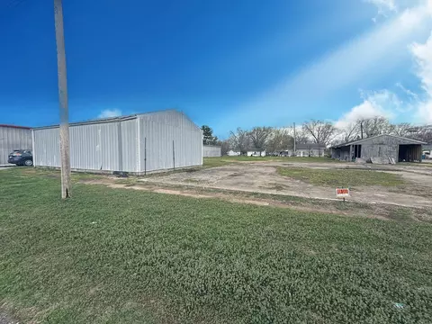 000 Washington St, Christopher, IL 62822