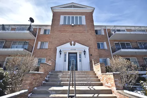 1110 N Farnsworth Ave #213, Aurora, IL 60505