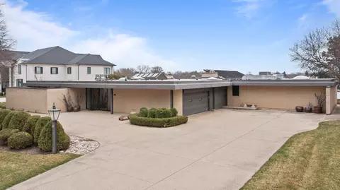 66 Watergate Rd, South Barrington, IL 60010