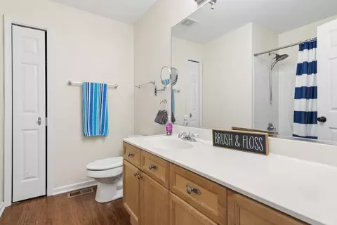 32546 Pilgrims Ct, Lakemoor, IL 60051 photo 16