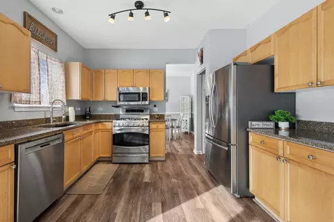 32546 Pilgrims Ct, Lakemoor, IL 60051 photo 6