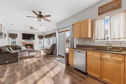 32546 Pilgrims Ct, Lakemoor, IL 60051 photo 8