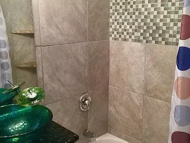 Bath - 1450 E 55th Pl #720S, Chicago, IL 60637 photo 2 of 2