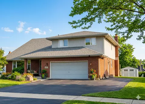 809 N Glenmore St, Lockport, IL 60441