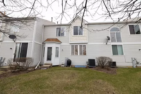 Exterior - 2375 Cove Ct, Elgin, IL 60123 photo 3 of 3
