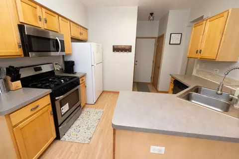Kitchen - 2375 Cove Ct, Elgin, IL 60123 photo 1 of 2