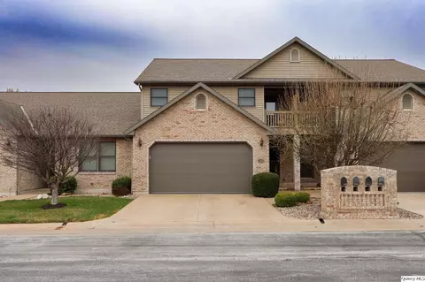 3904 Abbey Ridge Ct, Quincy, IL 62305