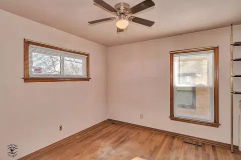 Bedroom - 1562 S 5th Ave, Kankakee, IL 60901 photo 3 of 4