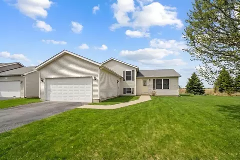 424 N Aspen Dr, Cortland, IL 60112