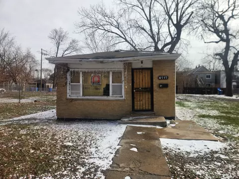 6717 S Rhodes Ave, Chicago, IL 60637