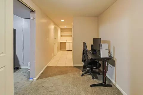 Entry Way - 453 Orchard St, Elgin, IL 60123 photo 5 of 5