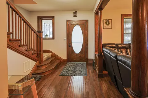Entry Way - 453 Orchard St, Elgin, IL 60123 photo 1 of 5