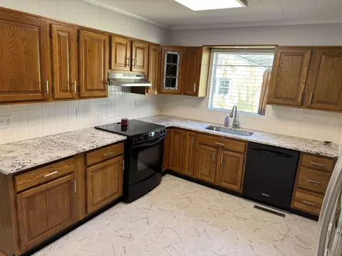 Kitchen - 403 W Mitchell St, Benton, IL 62812 photo 1 of 3