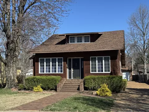 403 W Mitchell St, Benton, IL 62812