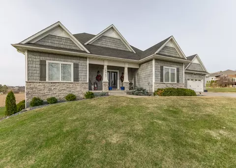 28067 238th St, Le Claire, IA 52753