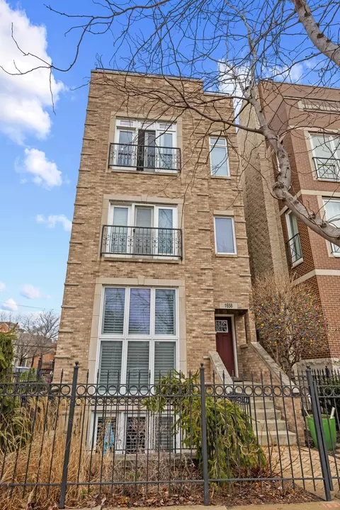 1658 W Diversey Pkwy #2, Chicago, IL 60614