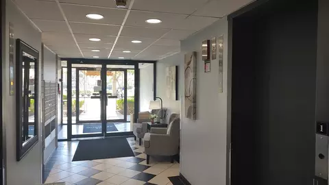 835 Pearson St #308, Des Plaines, IL 60016 photo 3