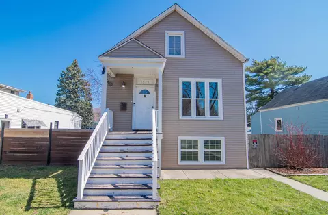 1513 Clinton Ave, Berwyn, IL 60402