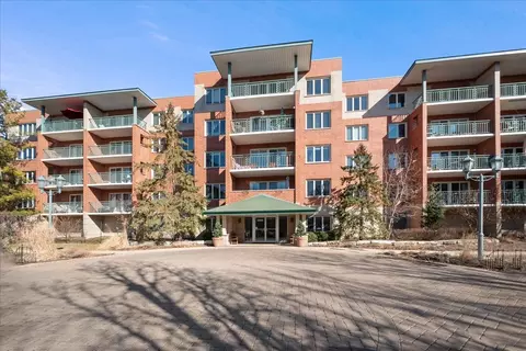 3850 W Bryn Mawr Ave #310, Chicago, IL 60659