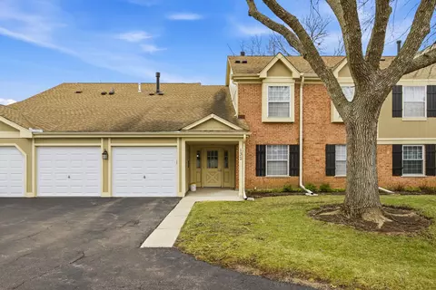 132 Wolcott Ct #M1, Schaumburg, IL 60193