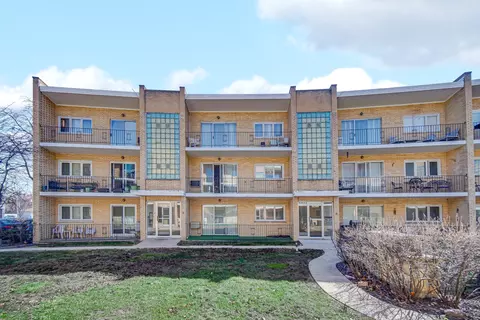 10336 S Pulaski Rd #202, Oak Lawn, IL 60453