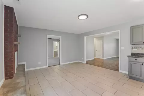 Living - 16524 Sawyer Ave, Markham, IL 60428 photo 9 of 9