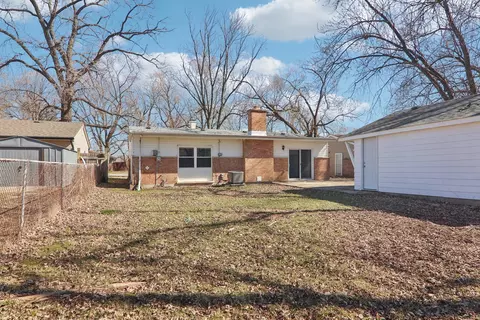 Exterior - 16524 Sawyer Ave, Markham, IL 60428 photo 4 of 5