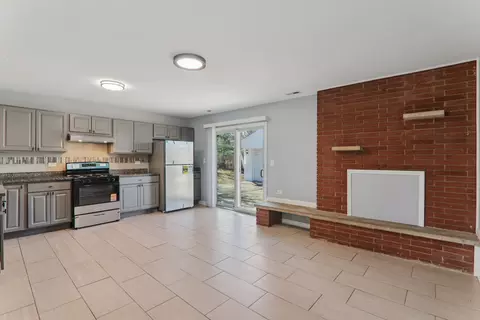 Kitchen - 16524 Sawyer Ave, Markham, IL 60428 photo 1 of 3