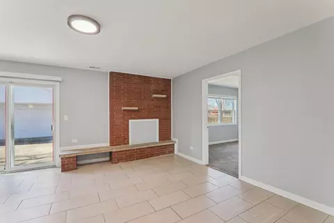 Living - 16524 Sawyer Ave, Markham, IL 60428 photo 1 of 9