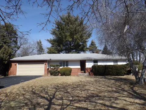 1804 Kelly Ct, Rock Falls, IL 61071